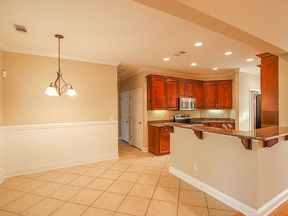 Large kitchen and breakfast 