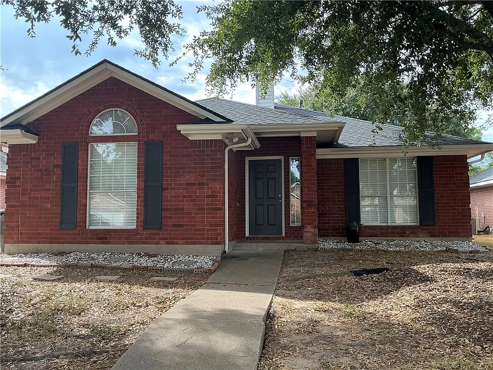 805 Azalea Ct