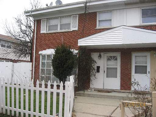 1st image of 8915 Robin Dr APT A