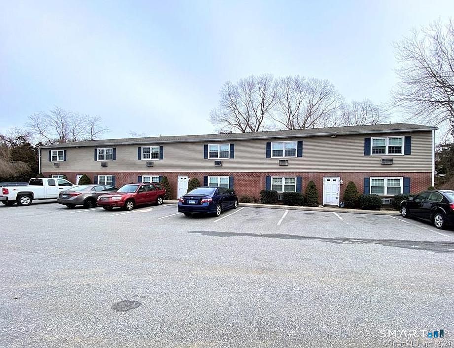 1st image of 3 Peggy Ln