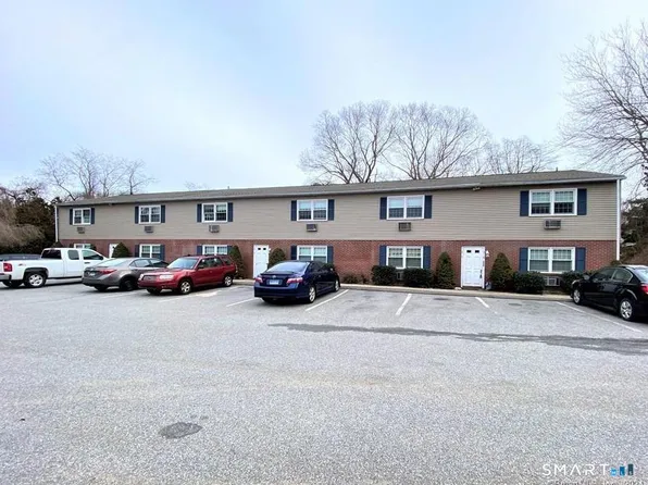 3 Peggy Ln, Niantic, CT 06357