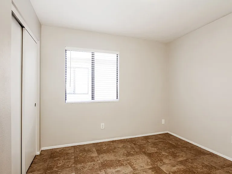 8614 W Mariposa Dr — Photo 12