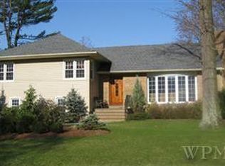 98 Robert Dr, New Rochelle, NY 10804