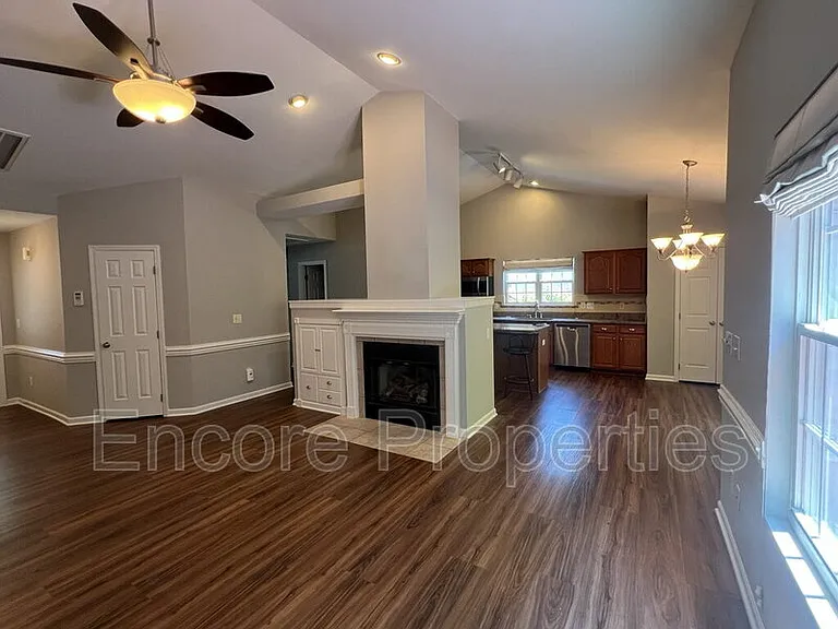108 Braxberry Way — Photo 6