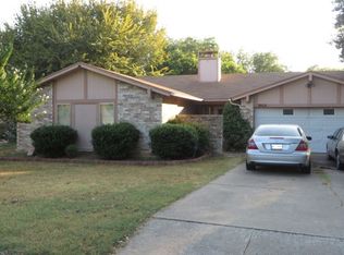 3913 Raywood Dr, Grand Prairie, TX 75052