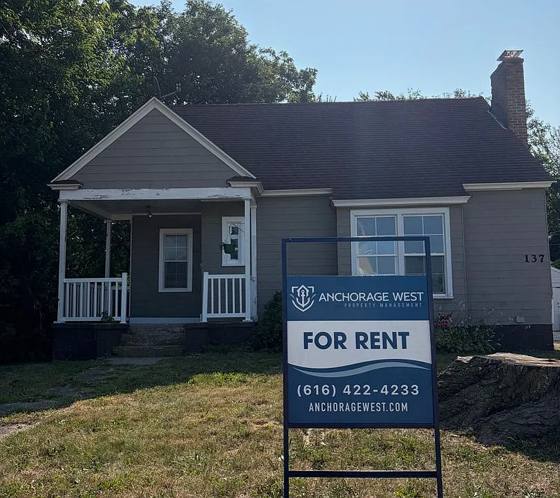 137 Highland Ave