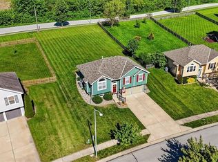 11326 N Ewing Ave, Kansas City, MO 64156
