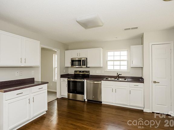 5th image of 11003 Pointer Ridge Dr