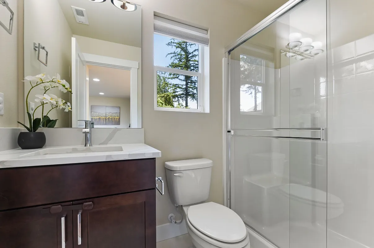 3 bed, 3.5 bath, 2353 sqft, $3,750 — Photo 4