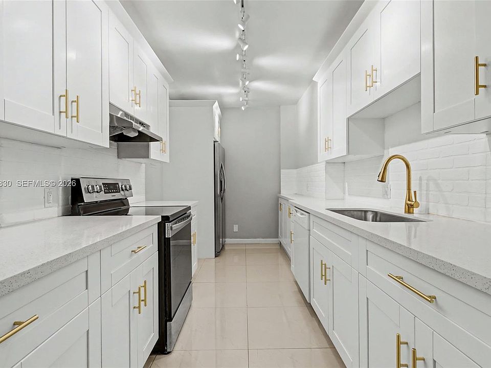 1st image of 4200 Hillcrest Dr APT 406