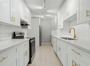 Hillcrest, Hollywood, FL 33021