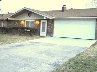 1210 Kemp Dr, Bolivar, MO 65613