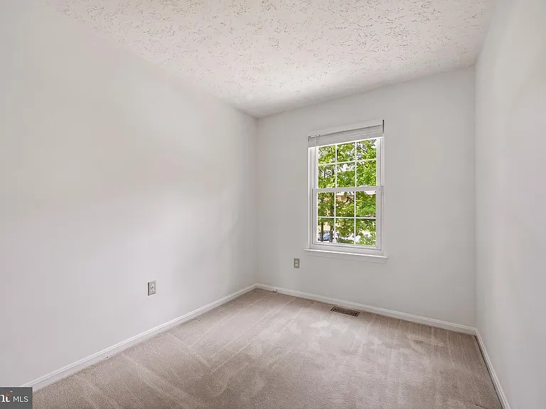 16 Meadowside Ct — Photo 27