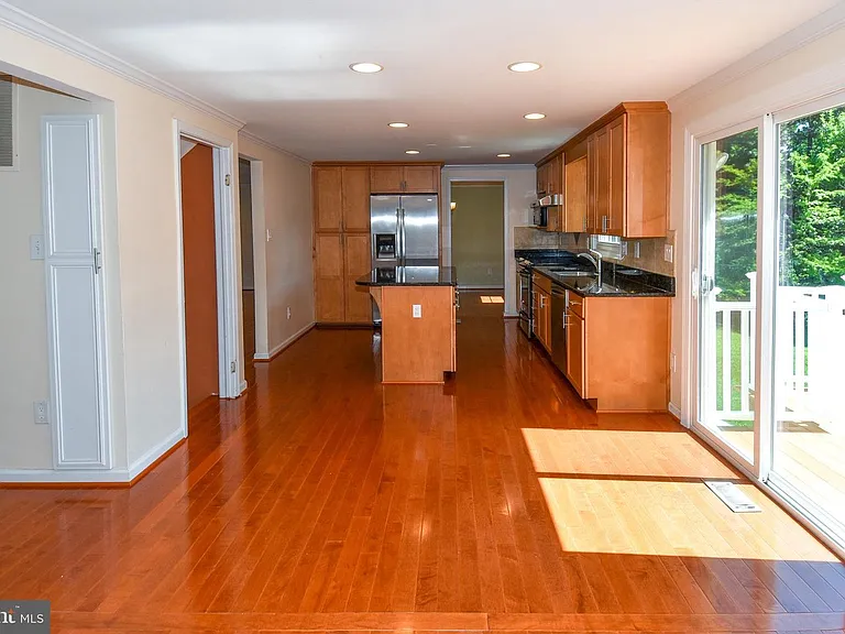 4037 Broadwire Dr — Photo 24
