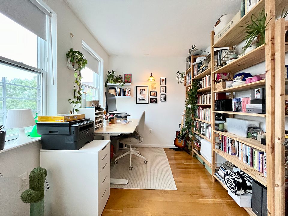 1st image of 115 Sullivan St #3
