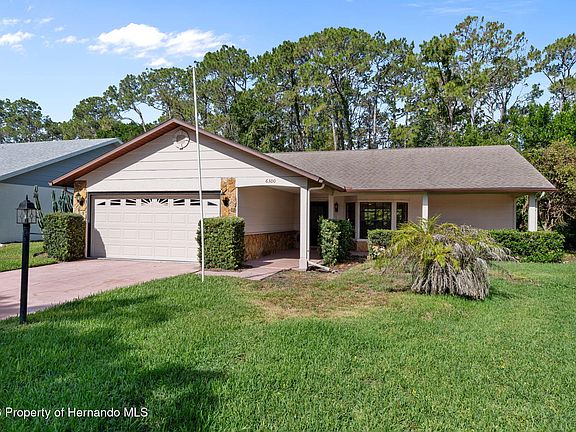 4th image of 6300 Darien Way