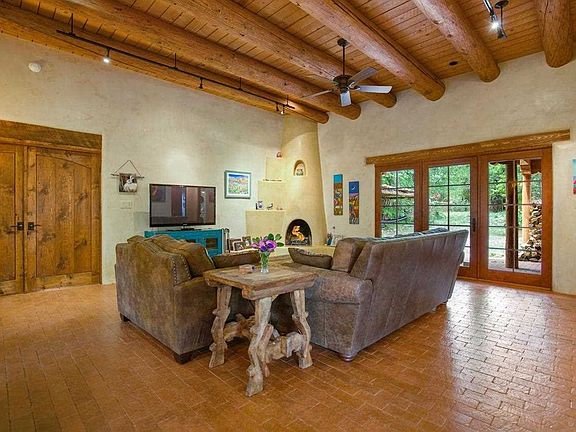 4th image of 307 Ortiz Ln
