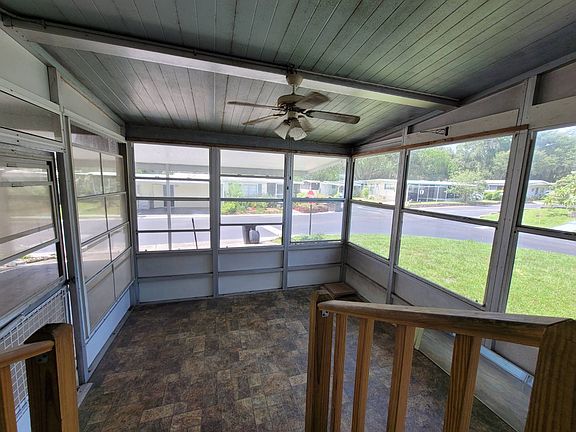5th image of 15524 Lakeshore Villa Dr #40