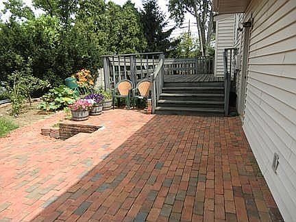 Great for grilling w/guests!