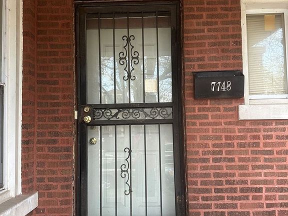 4th image of 7748 S Langley Ave