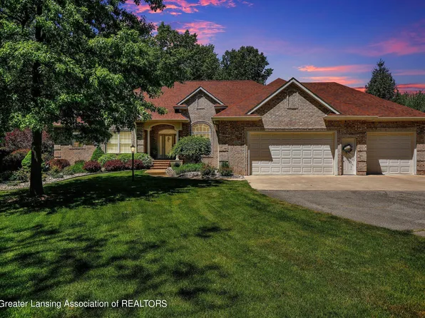 1800 Wilderness Dr, Dewitt, MI 48820