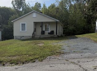 830 Edmonds St, Danville, VA 24541
