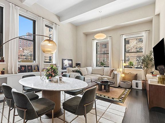 2nd image of 263 9th Ave APT 3D
