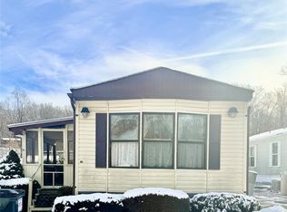 63 Tanglewood Rd, Hopewell Junction, NY 12533