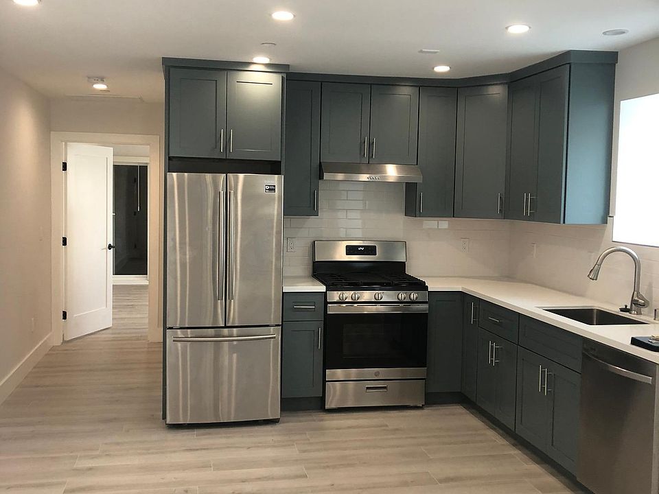 1st image of 740 Green St #D