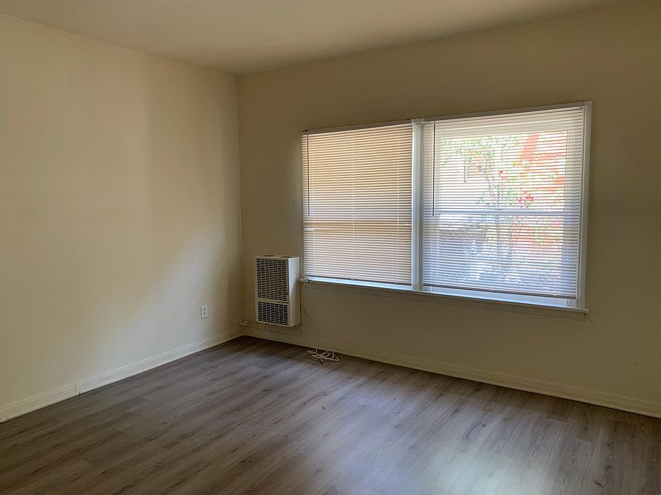 2nd image of 621X S Gramercy Pl #X4