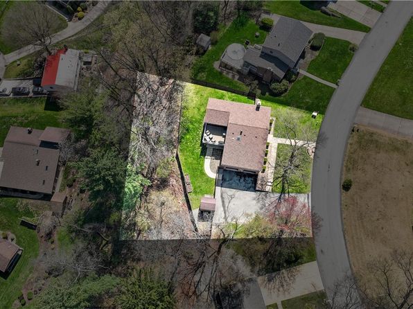 141 Terrace Ct, Trafford, PA 15085