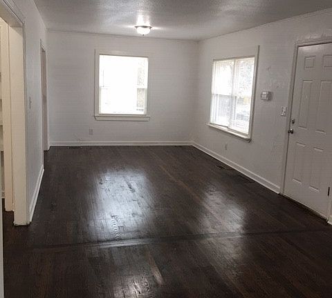 5th image of 2046 E Xyler St