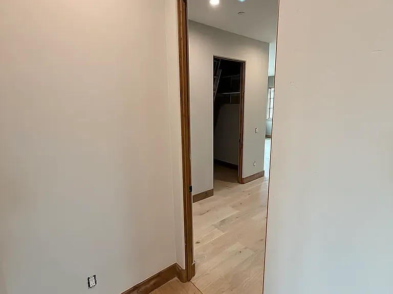 1139 Roy Ave — Photo 36