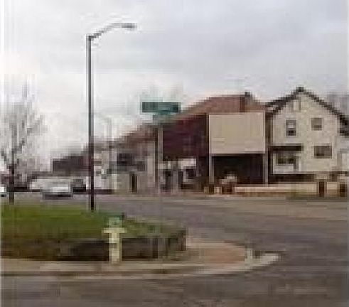 3rd image of 376 E Cuyahoga Falls Ave