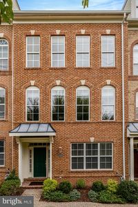 220 Herndon Station Sq, Herndon, VA, 20170