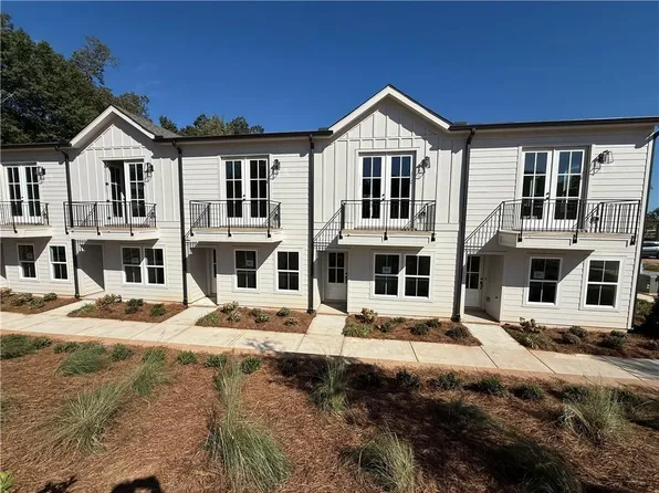 1393 Breezy Cir SE #85, Atlanta, GA 30315