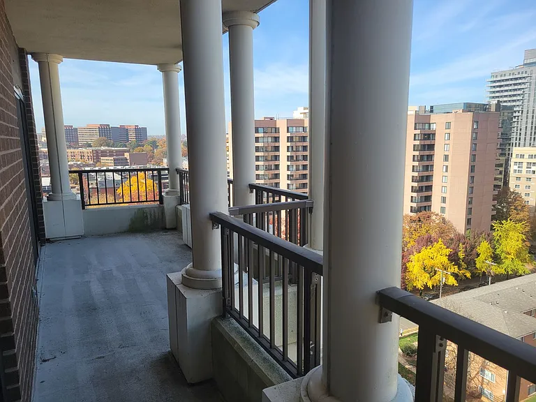 1600 Oak St #1828 — Photo 8