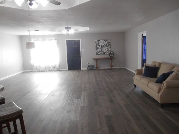 5th image of 1713 Catalina Dr