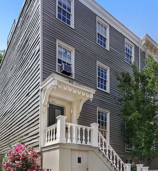 1st image of 450 Waverly Ave