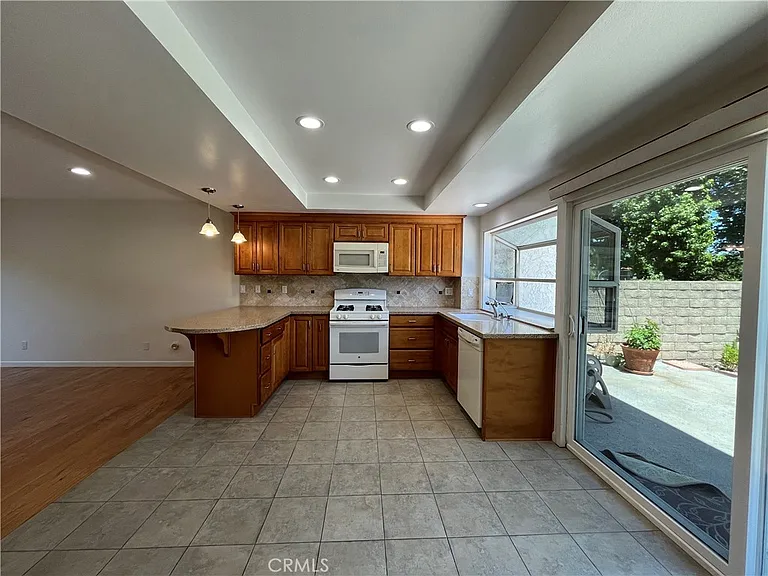 3804 Mainsail Cir — Photo 7
