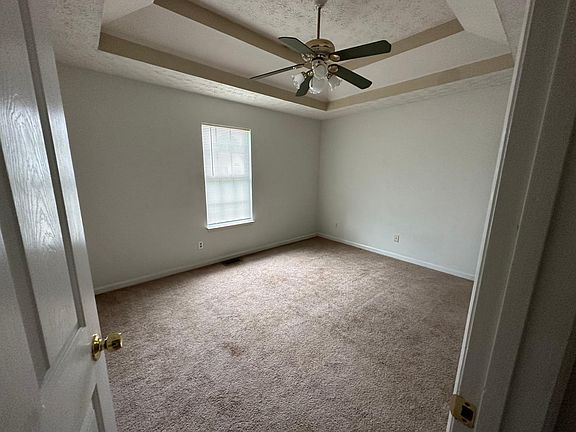 4th image of 1014 Tyler Dr
