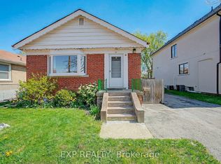 43 Yorkshire Rd, Toronto, ON M1K 3B7