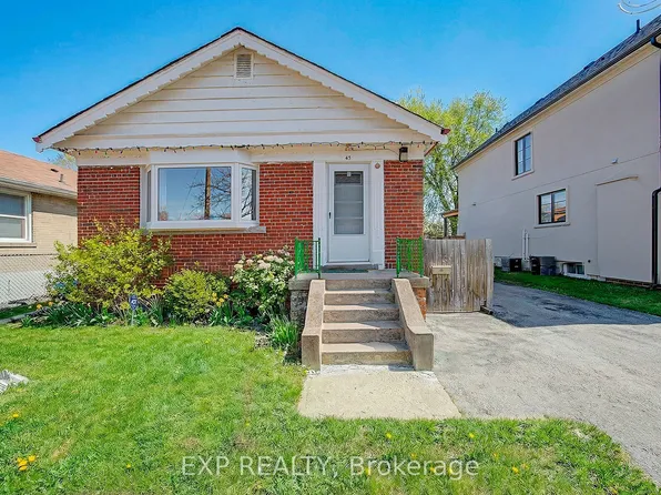 43 Yorkshire Rd, Toronto, ON M1K 3B7