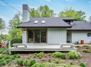 10705 Orchard St, Fairfax, VA 22030