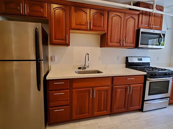 3rd image of 1171 Bush St APT 1A