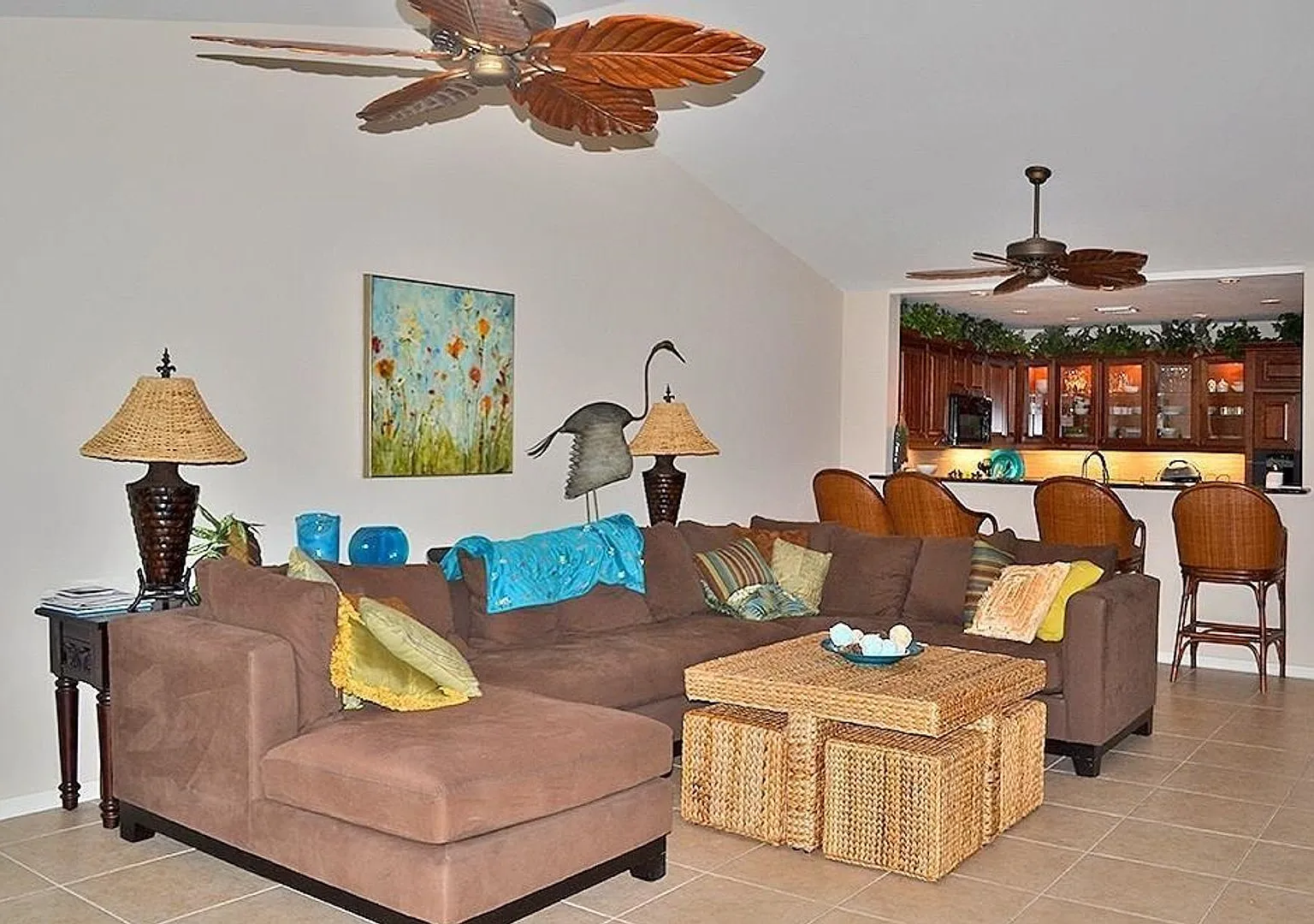 **Pelican Bay**3 Beds / 2 Baths**St. Simone - Furnished Seasonal Rental** — Photo 3