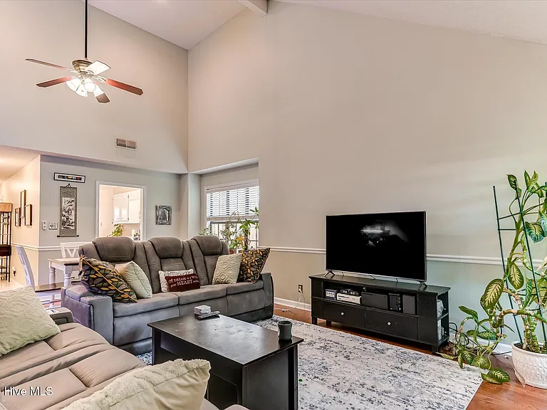 2528 Commons Trce — Photo 12