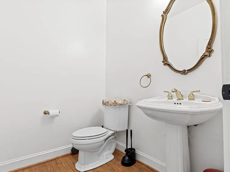 14216 Cervantes Ave — Photo 14