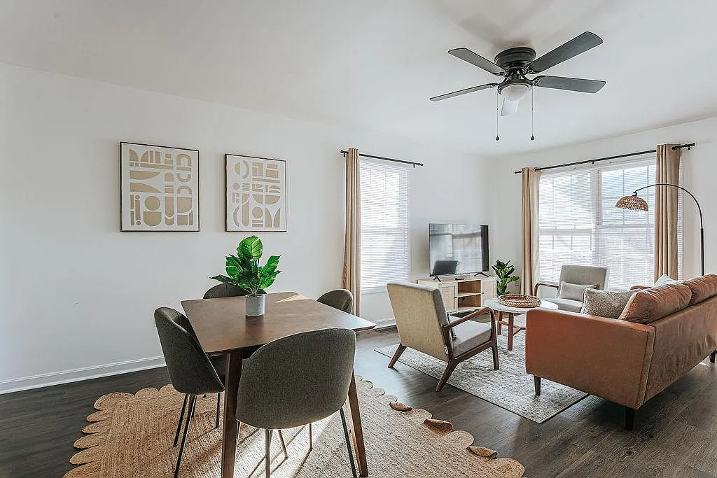 2 bed, 2.5 bath, 1292 sqft, $2,950 — Photo 1