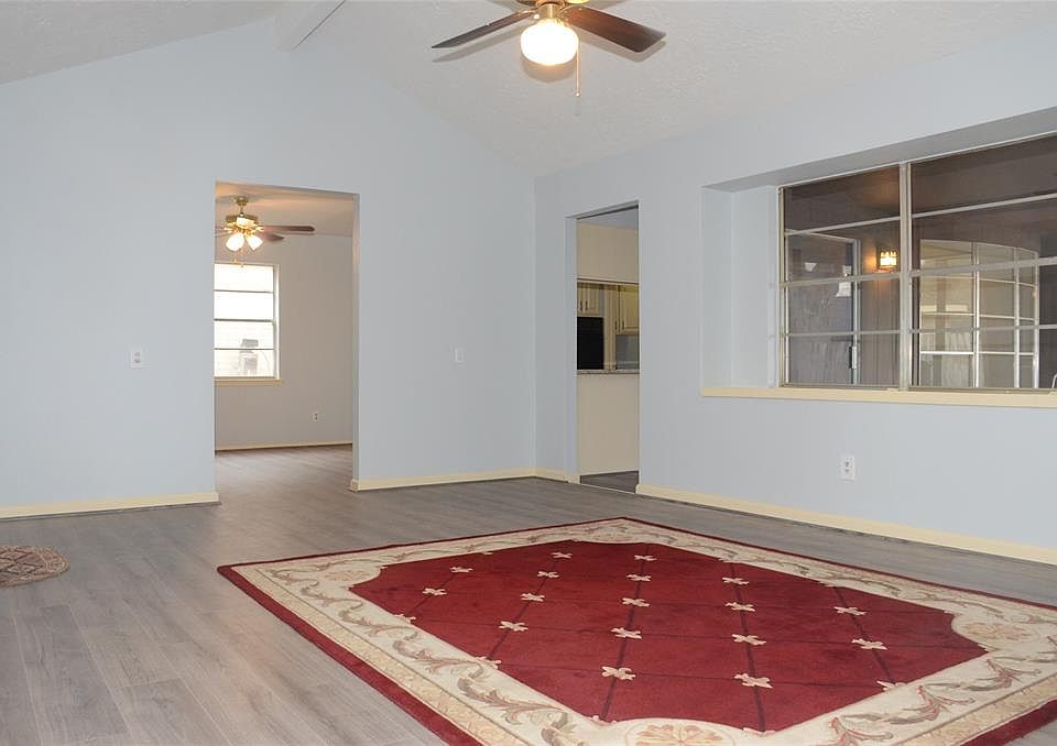 1st image of 12226 Pine Knoll Dr